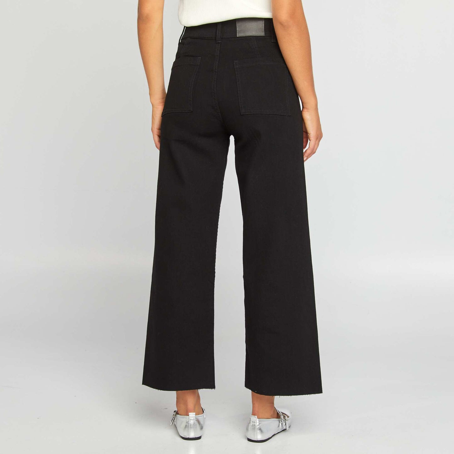 High-rise wide-leg jeans black