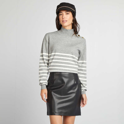 تنورة قصيرة مستقيمة صناعية قصيرة أسود