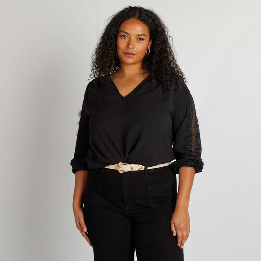 Blouse with lace detailing on the sleeves black