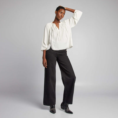 بلوزة فضفاضة من مزيج الكتان الفضفاض باللون البيج