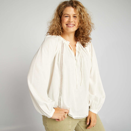 Plain ruffled and openwork blouse BEIGE