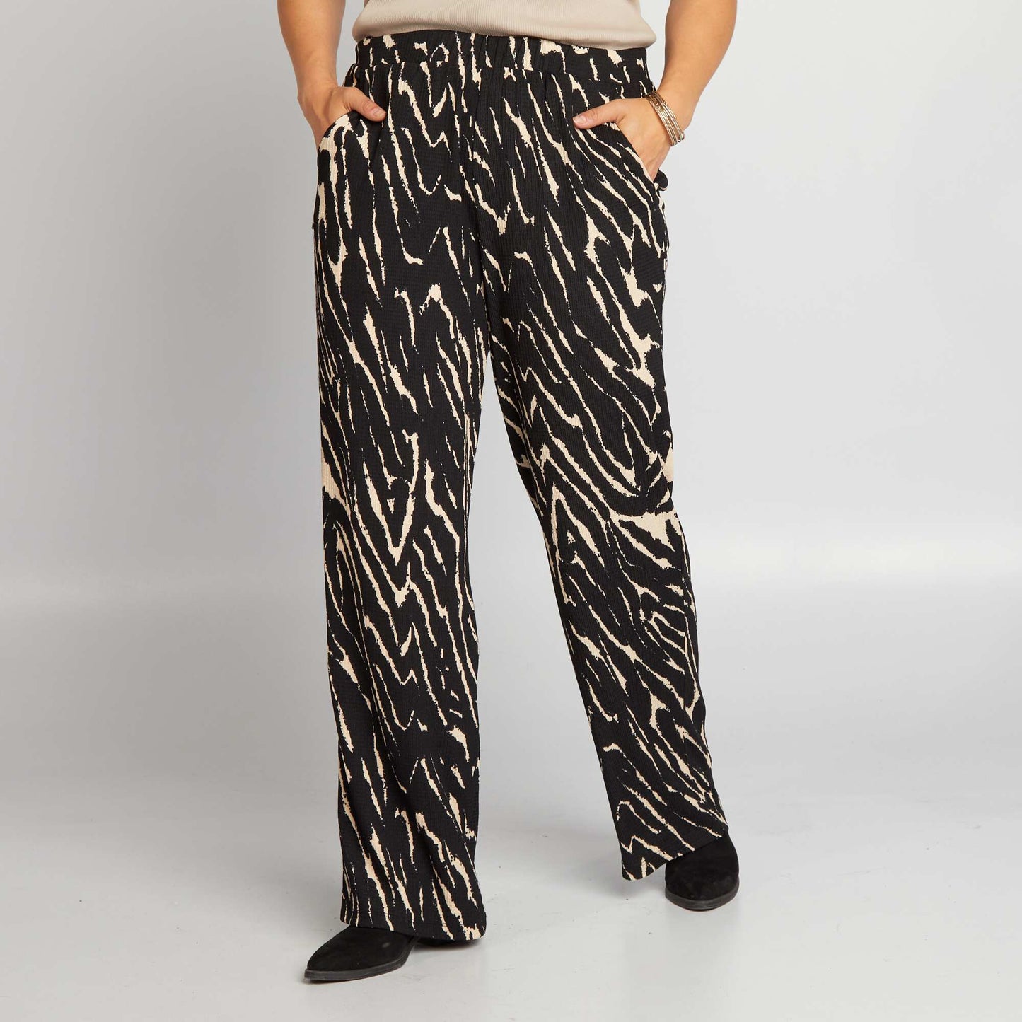 Printed waffle knit trousers BLACK