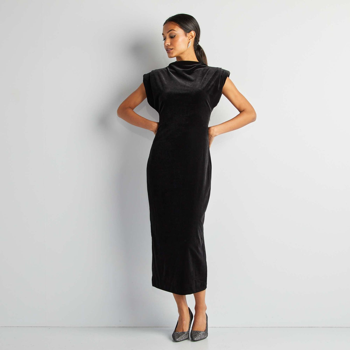 Velour midi dress black