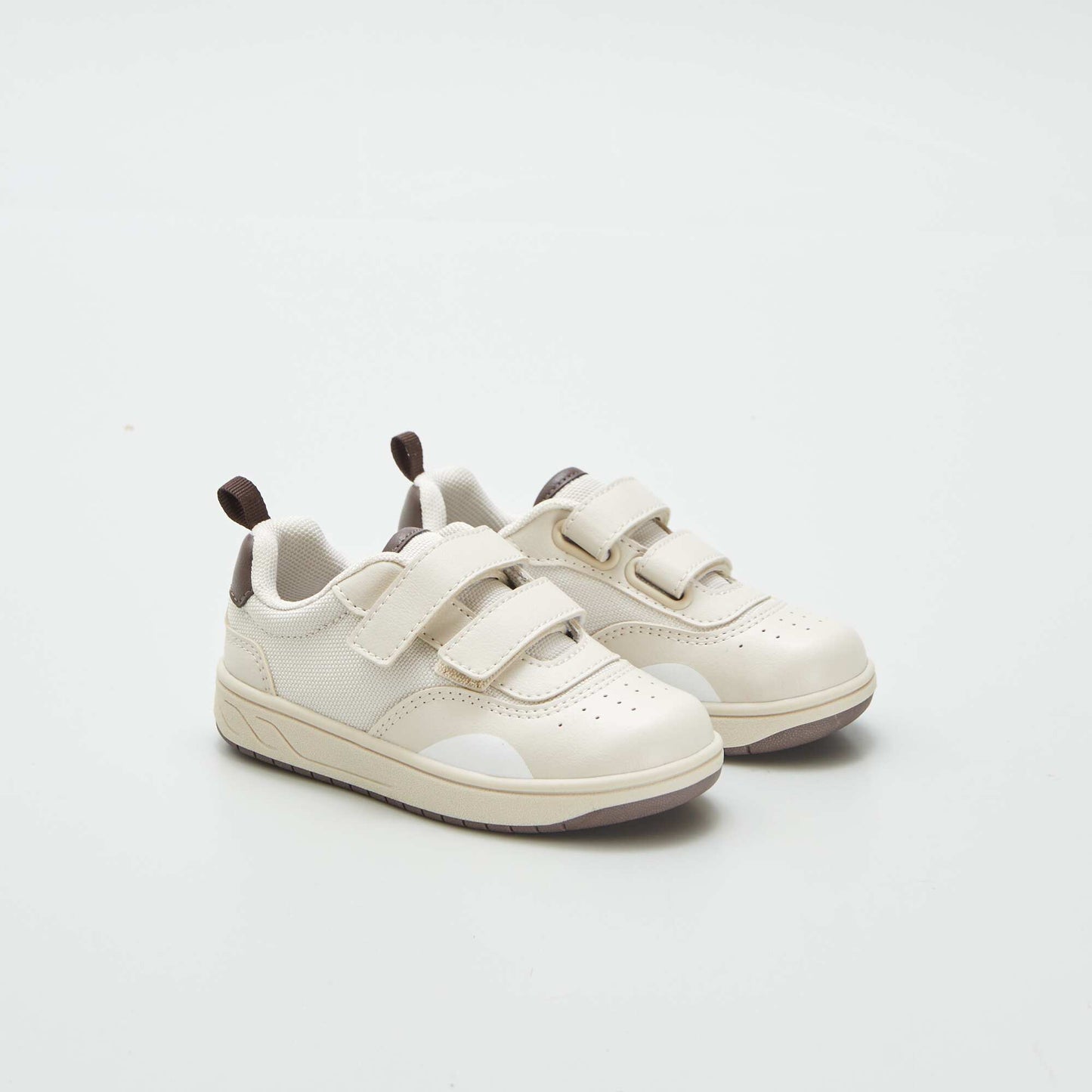 Low-top hook and loop trainers beige