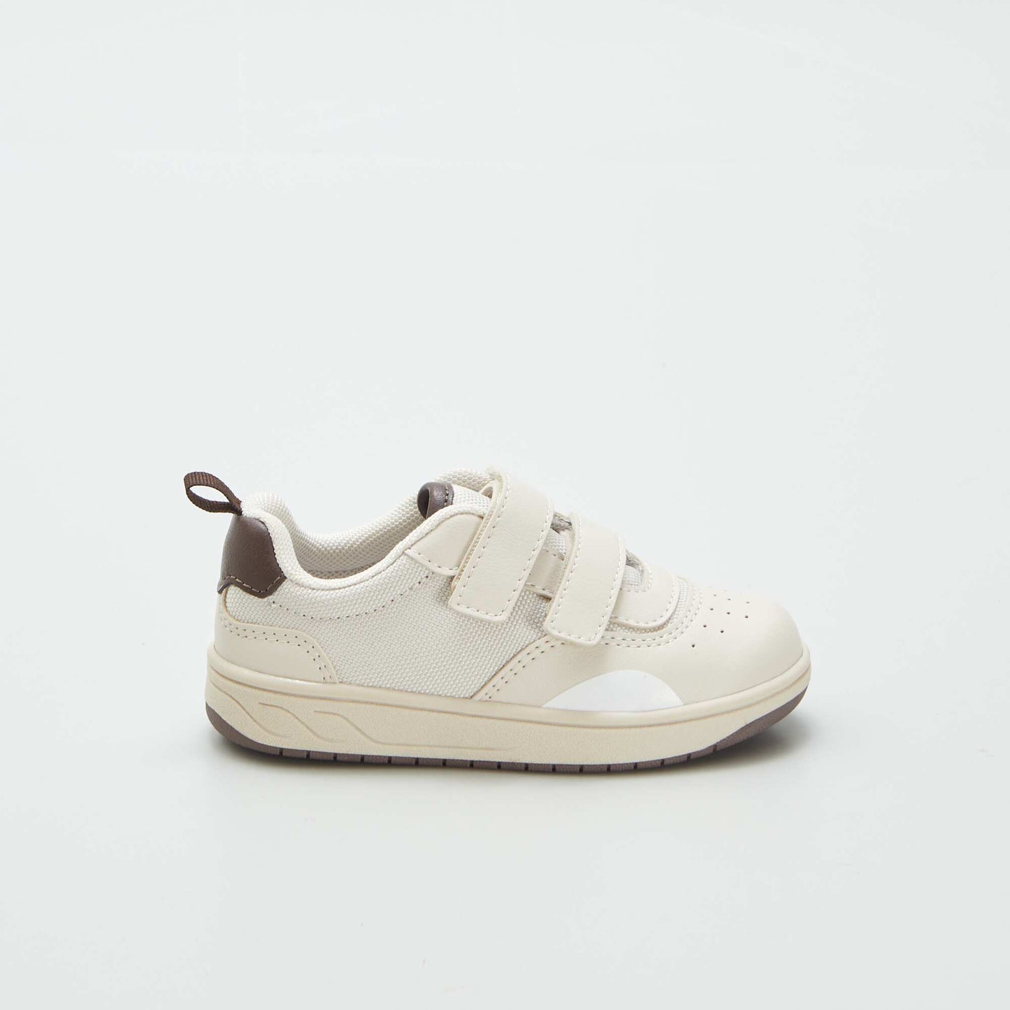 Low-top hook and loop trainers beige