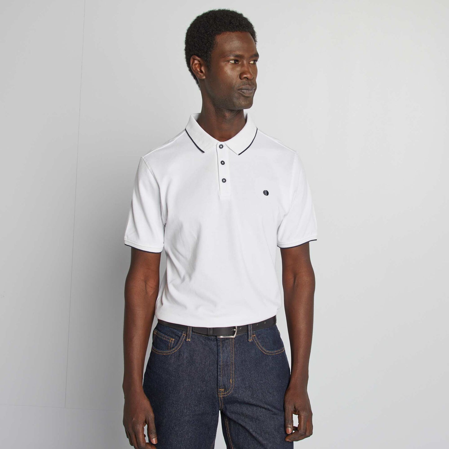 تيشرت بولو قطن بيكيه أبيض