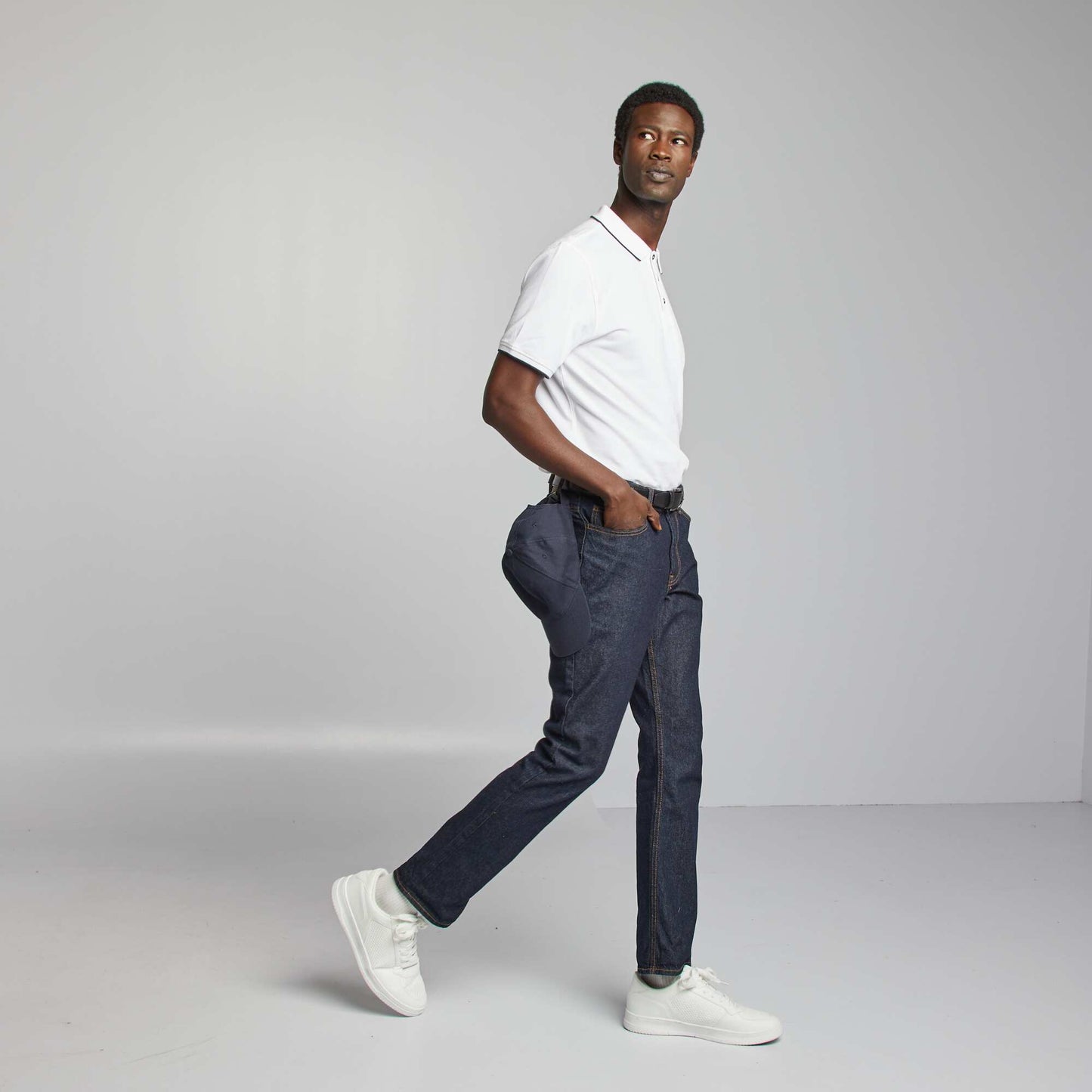 تيشرت بولو قطن بيكيه أبيض