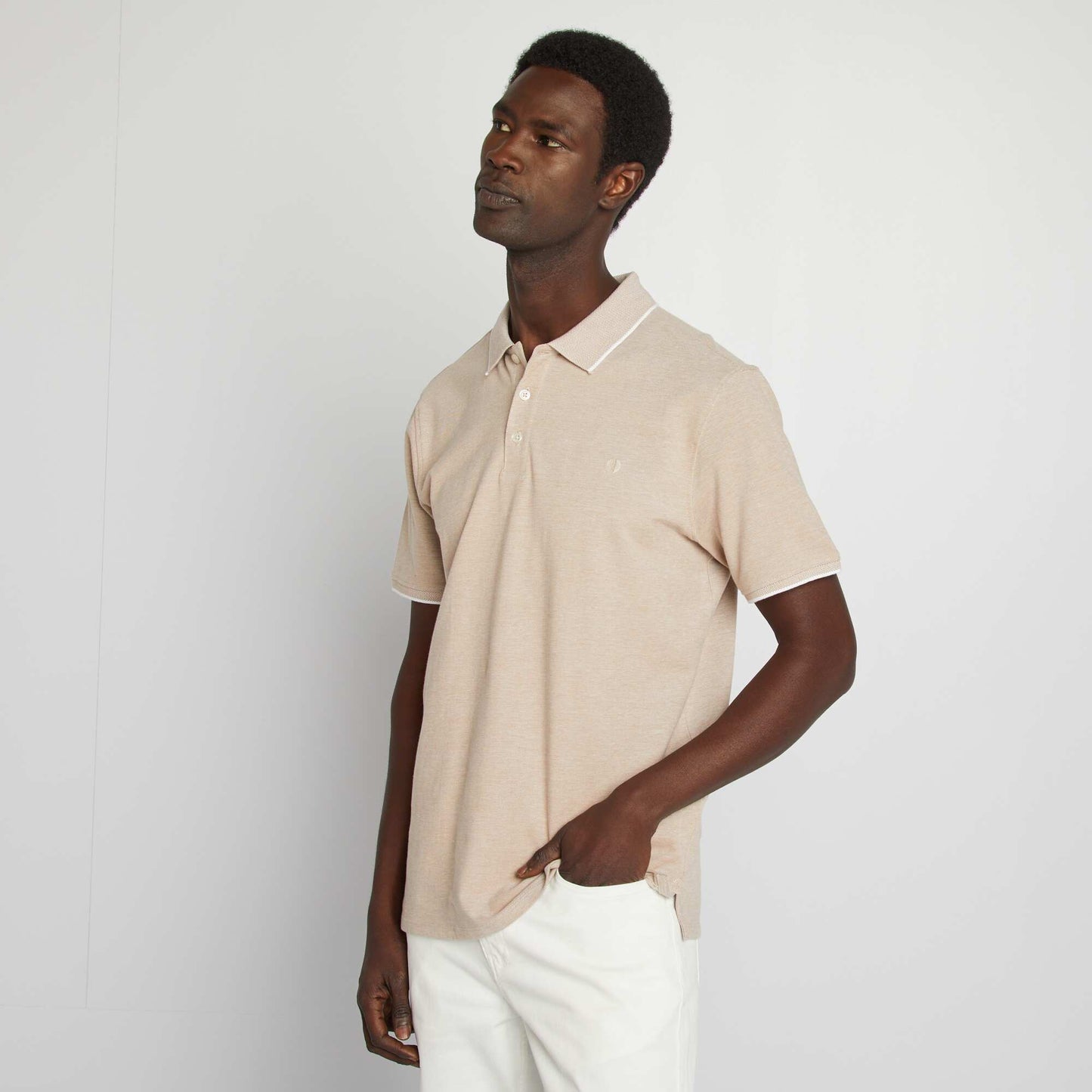 تيشرت بولو قطن بيكيه أبيض