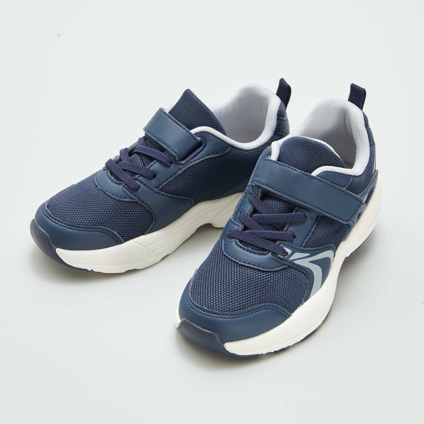 Hook and loop trainers with laces BLUE