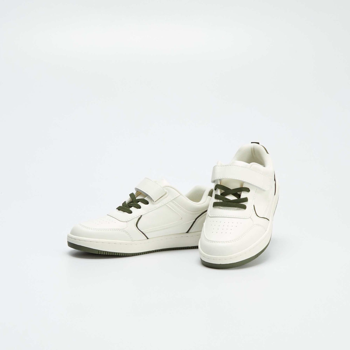 Trainers with elasticated laces and hook-and-loop fastening WHITE