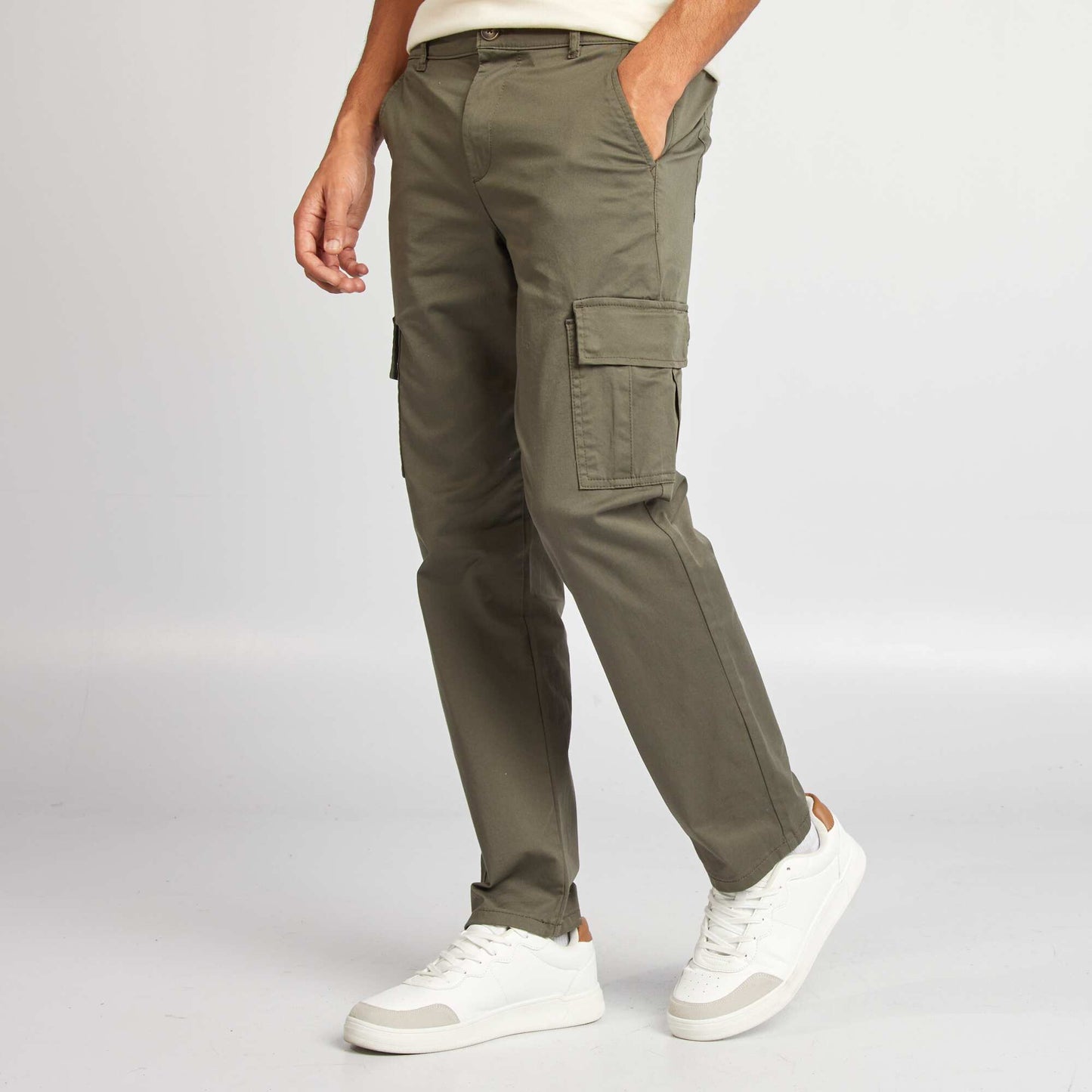 Straight-cut multi-pocket trousers KHAKI