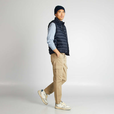 بنطلون بقصّة مستقيمة متعدد الجيوب BEIGE