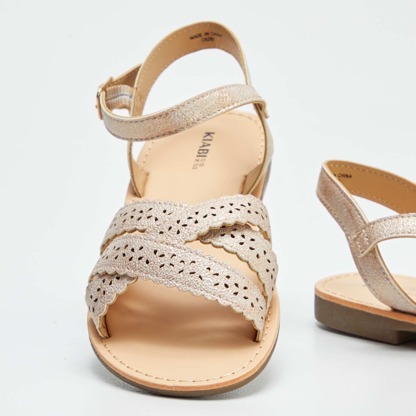 Sandals with openwork straps PINK