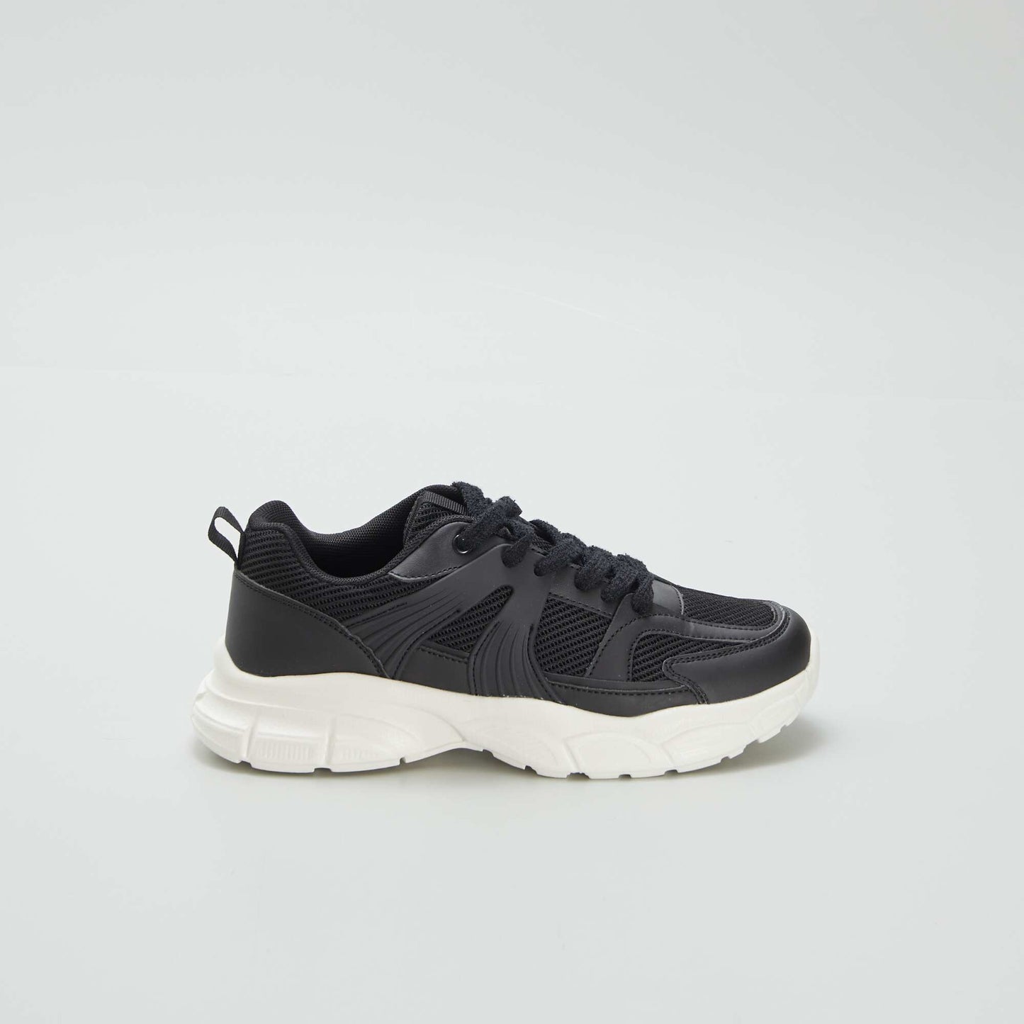 Running shoes with chunky soles BLACK