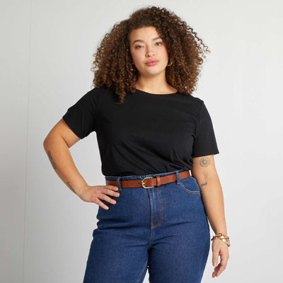 تي شيرت محبوك بأكمام قصيرة من الجيرسيه باللون الأسود