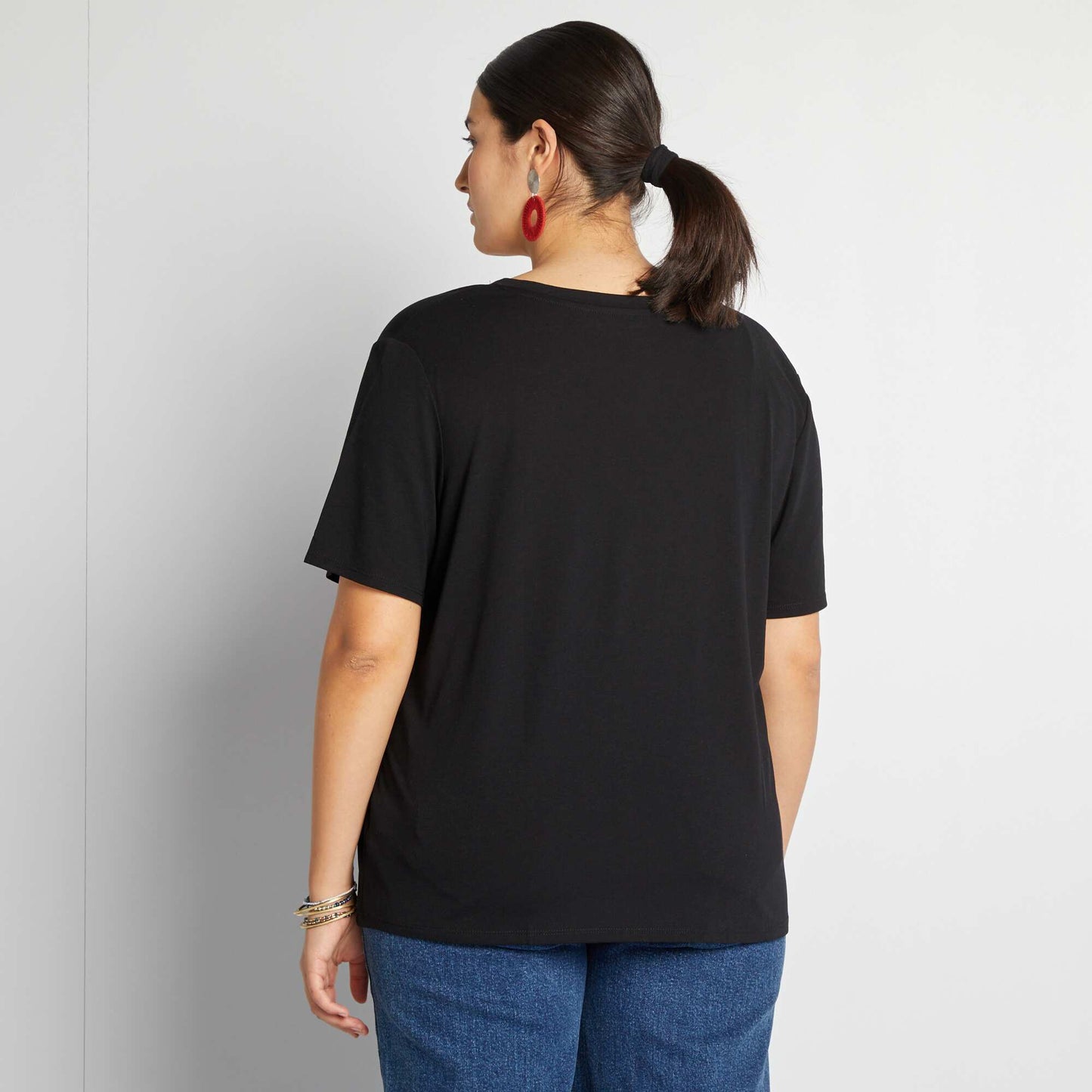 Basic plain V-neck T-shirt BLACK