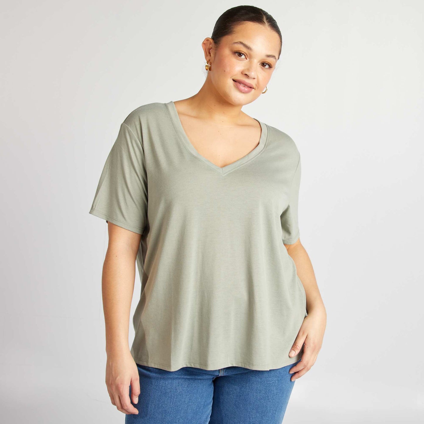 Basic plain V-neck T-shirt GREEN