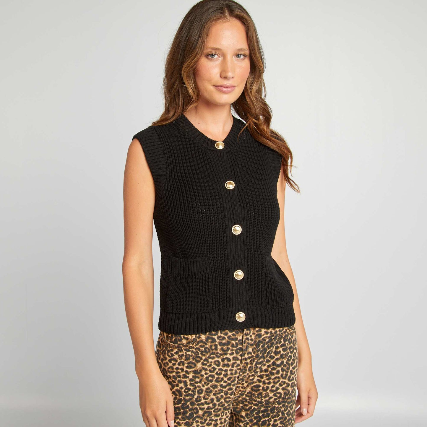 Sleeveless knitted cardigan black