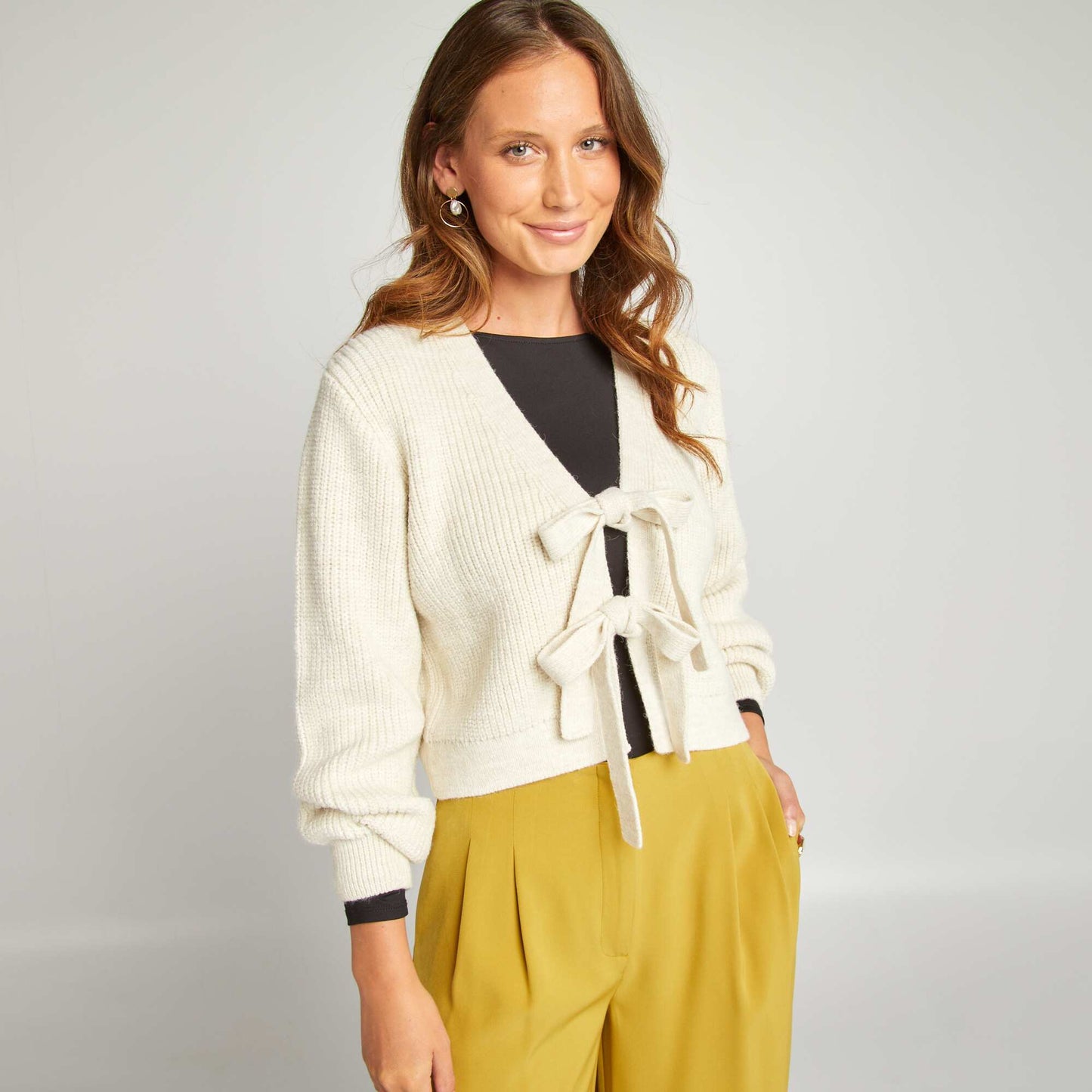 Knitted cardigan with tie fastening BEIGE