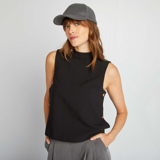 Sleeveless funnel-neck top black