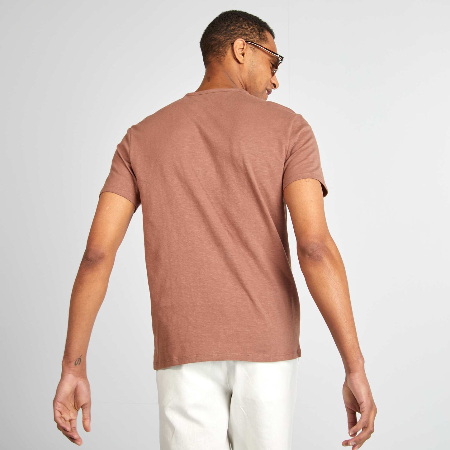 Jersey T-shirt with grandad collar BROWN