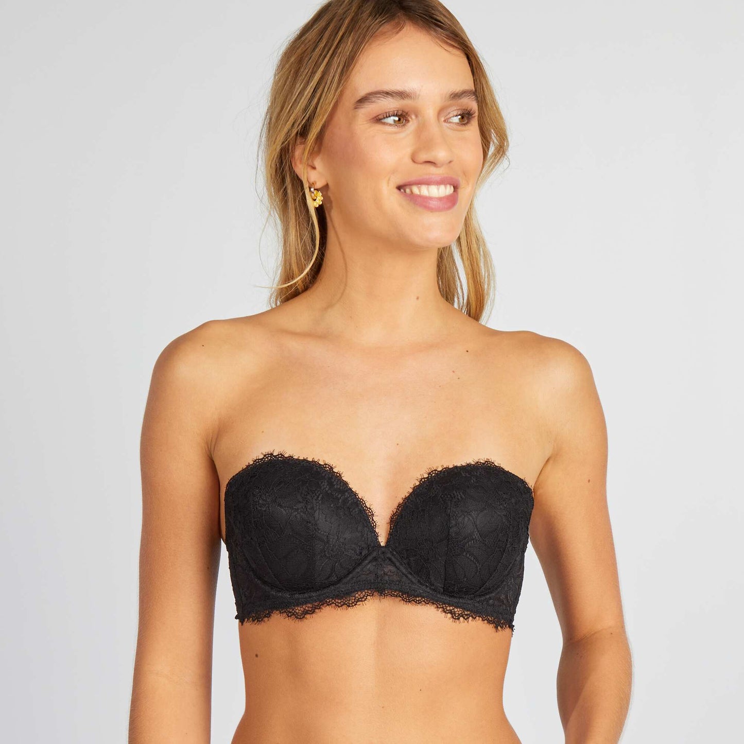 Lace push-up bra BLACK