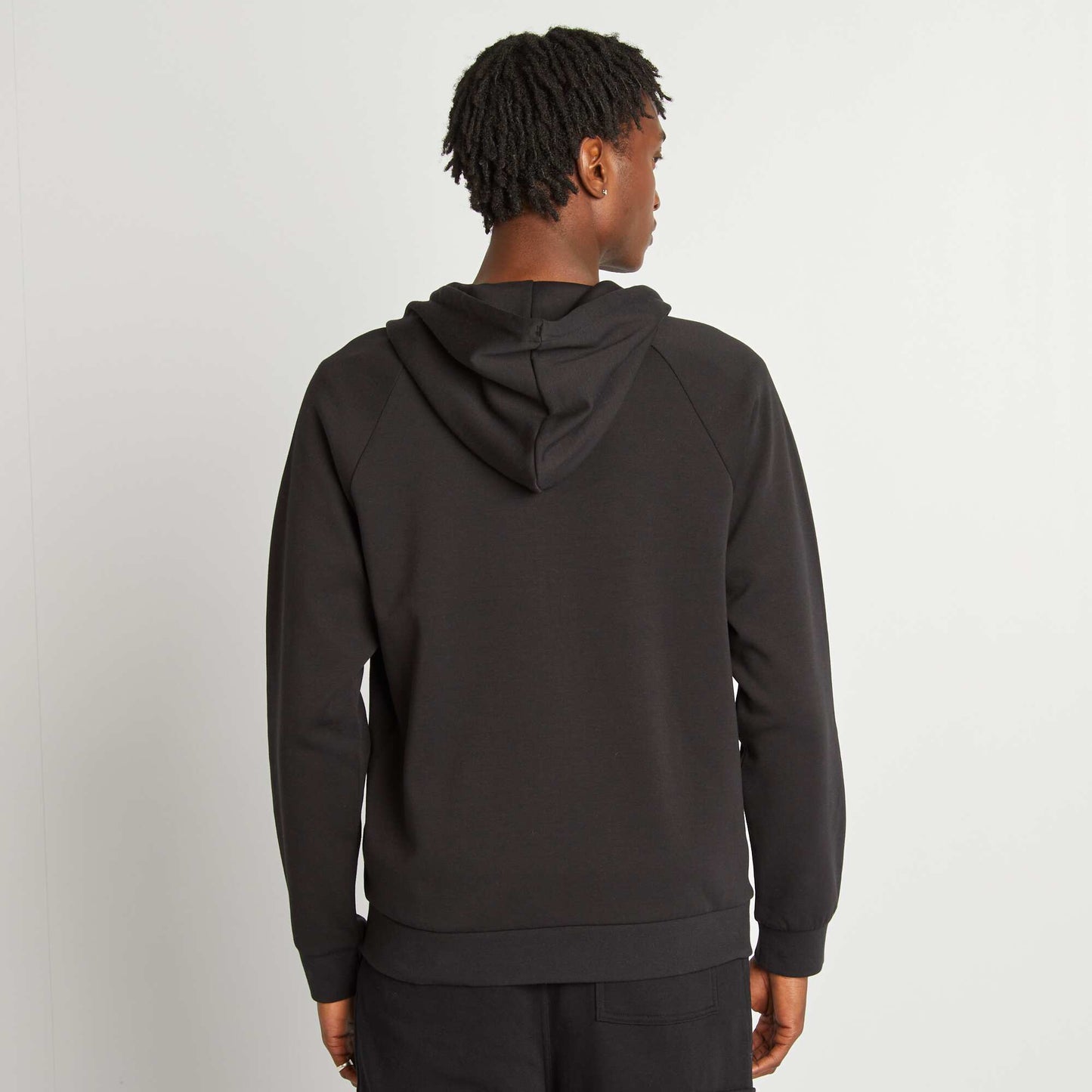 Zip-up hoodie black