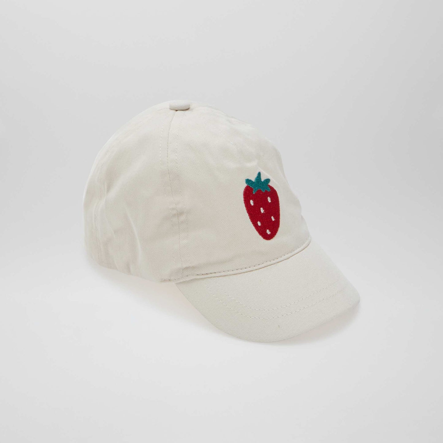 Cap with embroidery strawberries WHITE