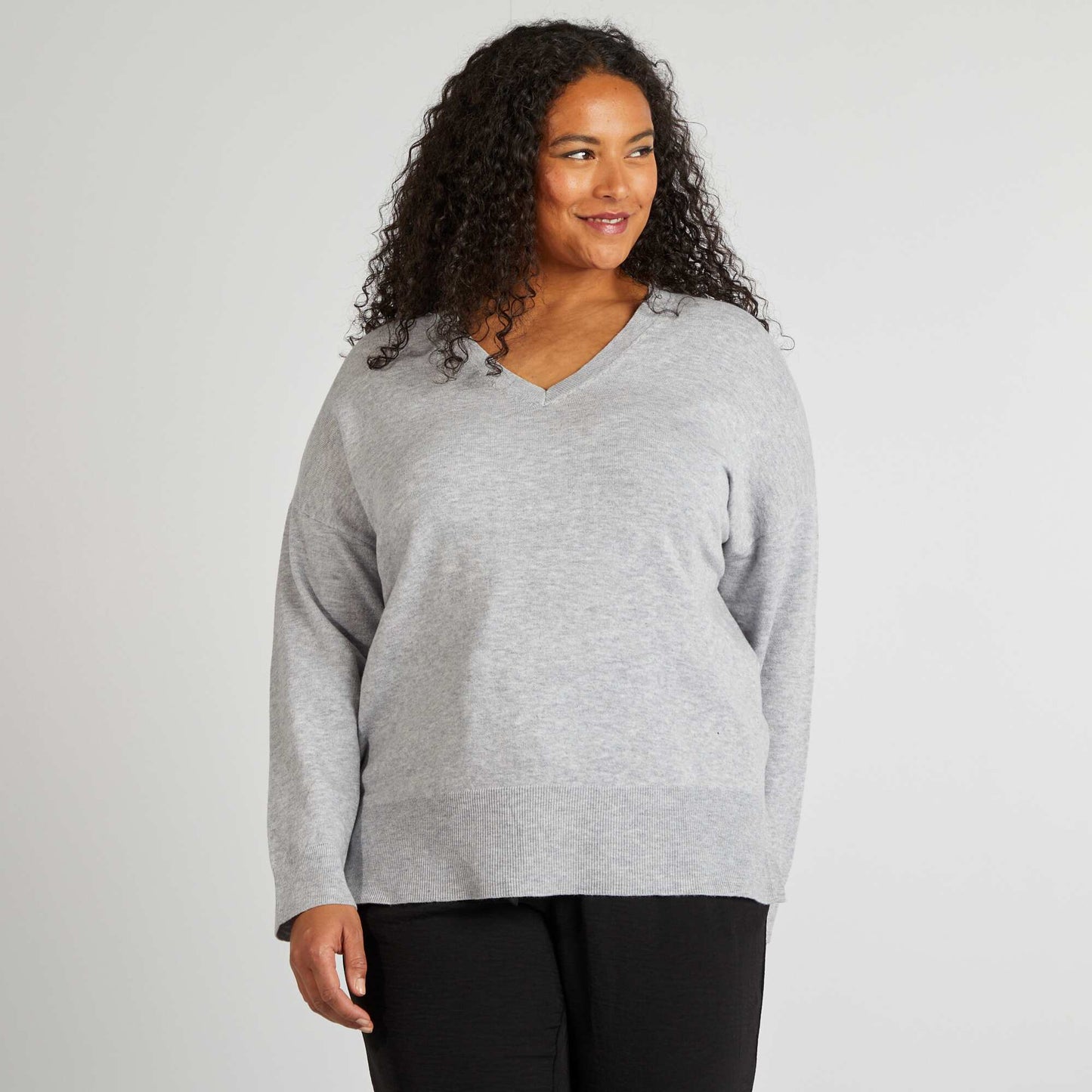 Fine-knit V-neck sweater GREY