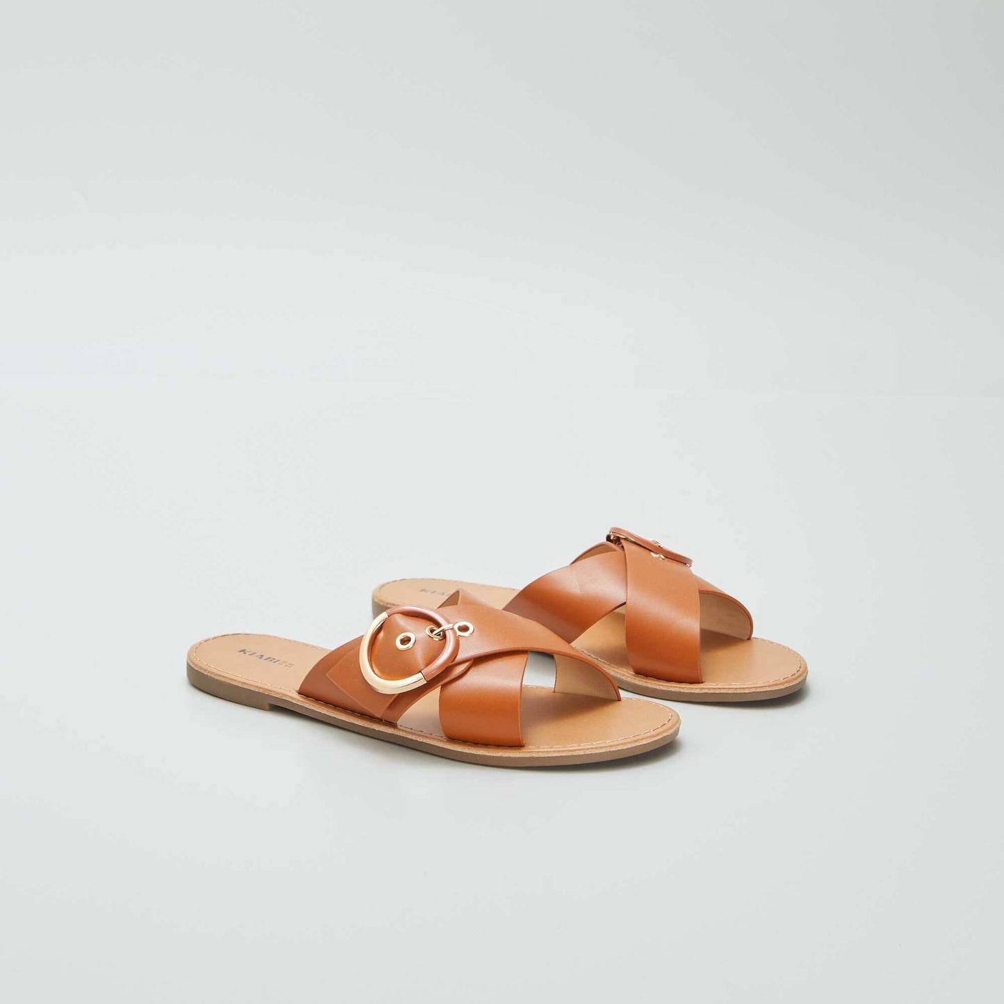 Sandals with crossover straps BROWN