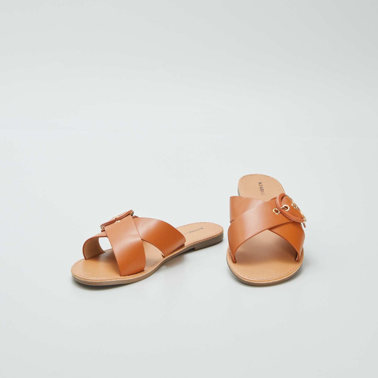 Sandals with crossover straps BROWN