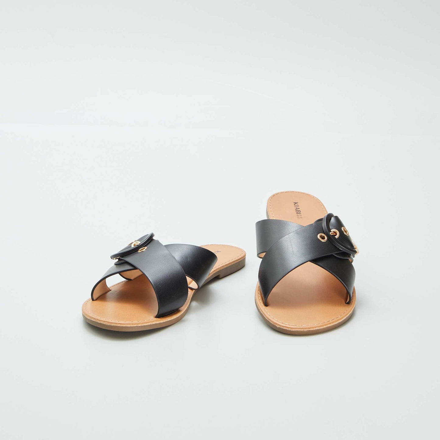 Sandals with crossover straps BLACK