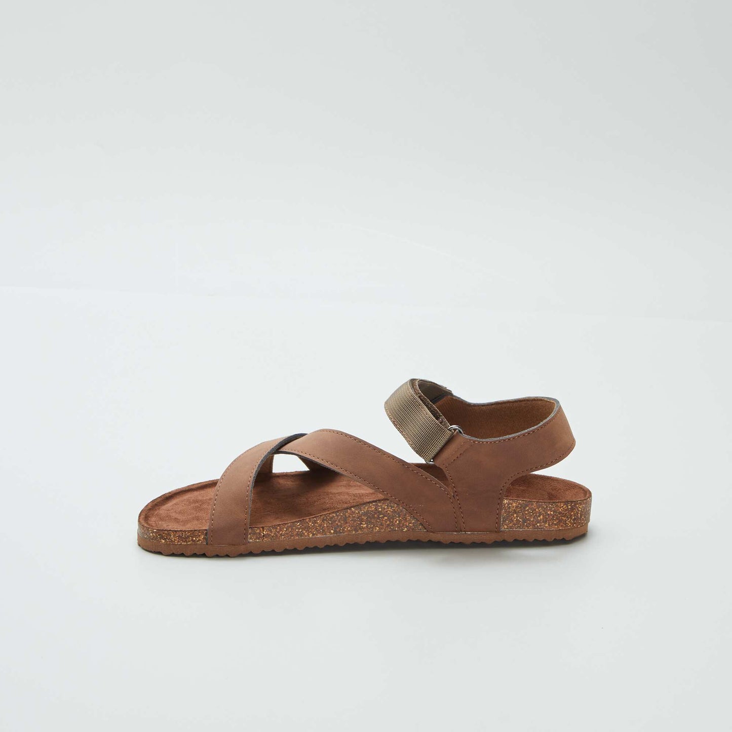 Sandals with crossover straps BROWN