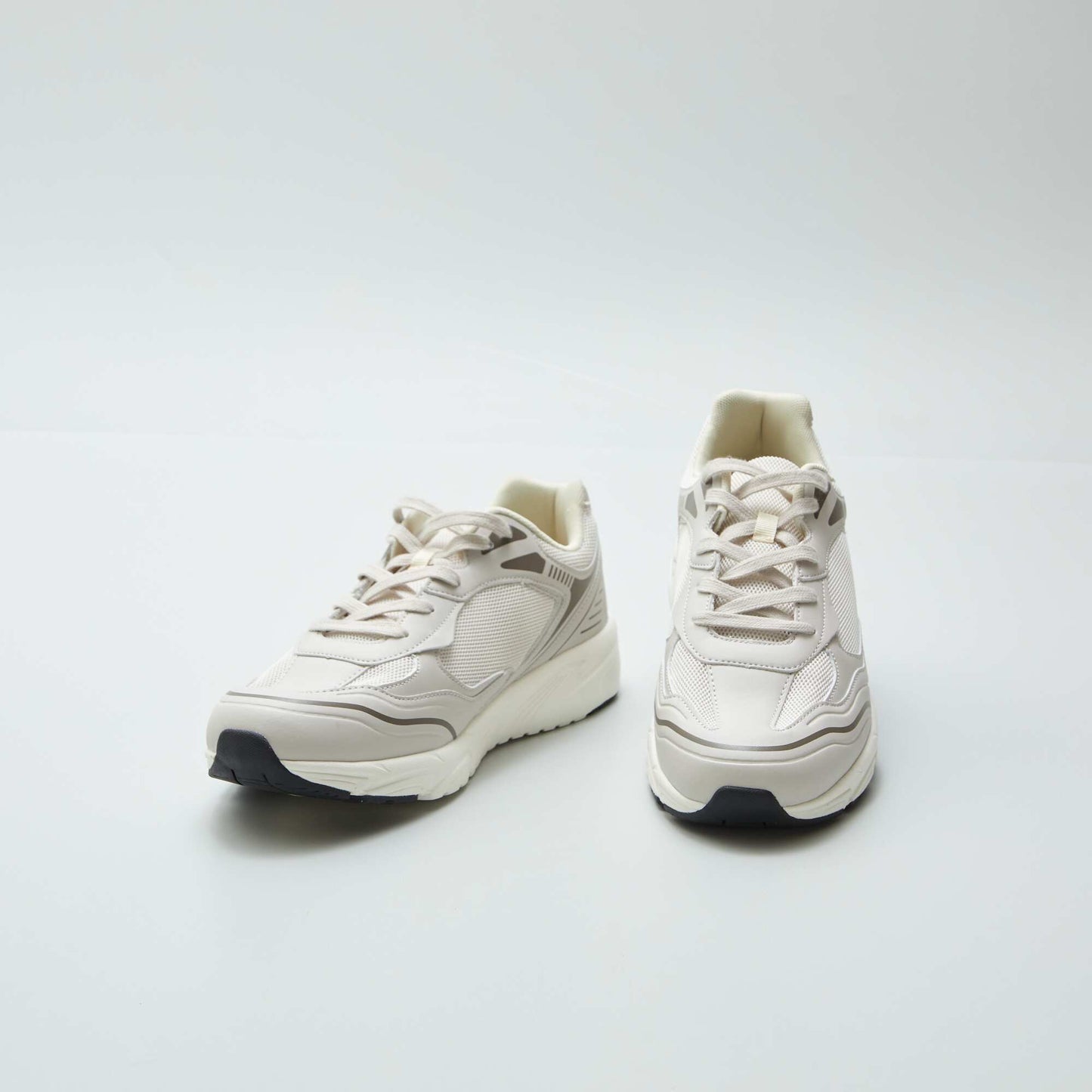 Running shoes BEIGE