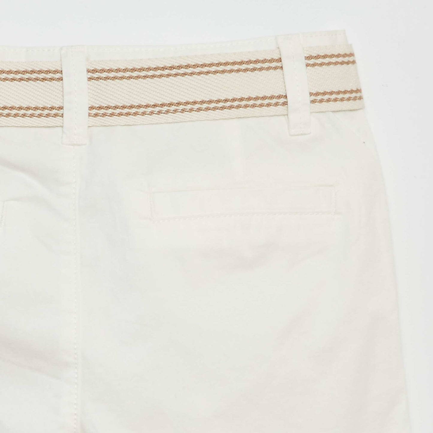 Lightweight Bermuda shorts with belt WHITE