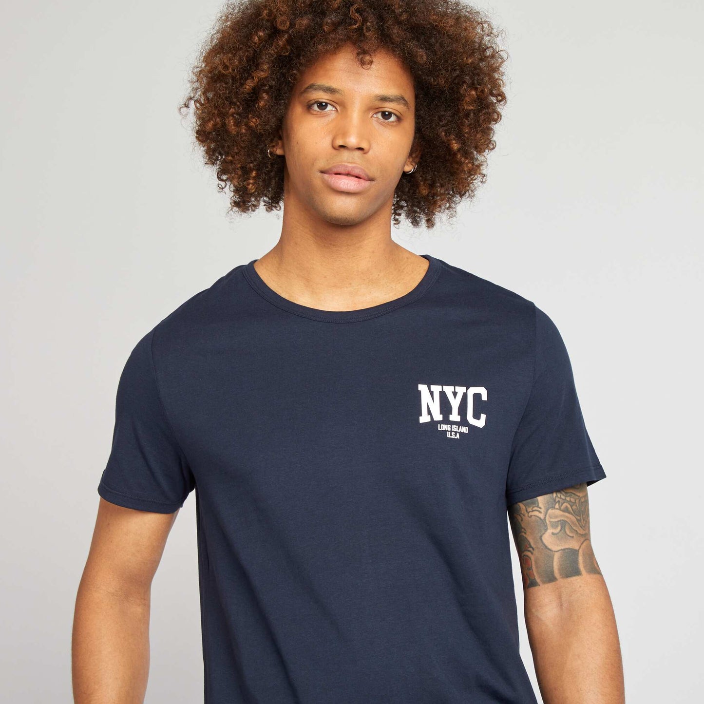 طقم بيجامة تي شيرت وشورت - طقم مكون من قطعتين أزرق