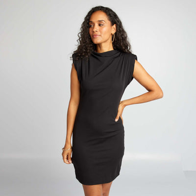 فستان قصير بطبعة جلد النمر مع كتاف أسود