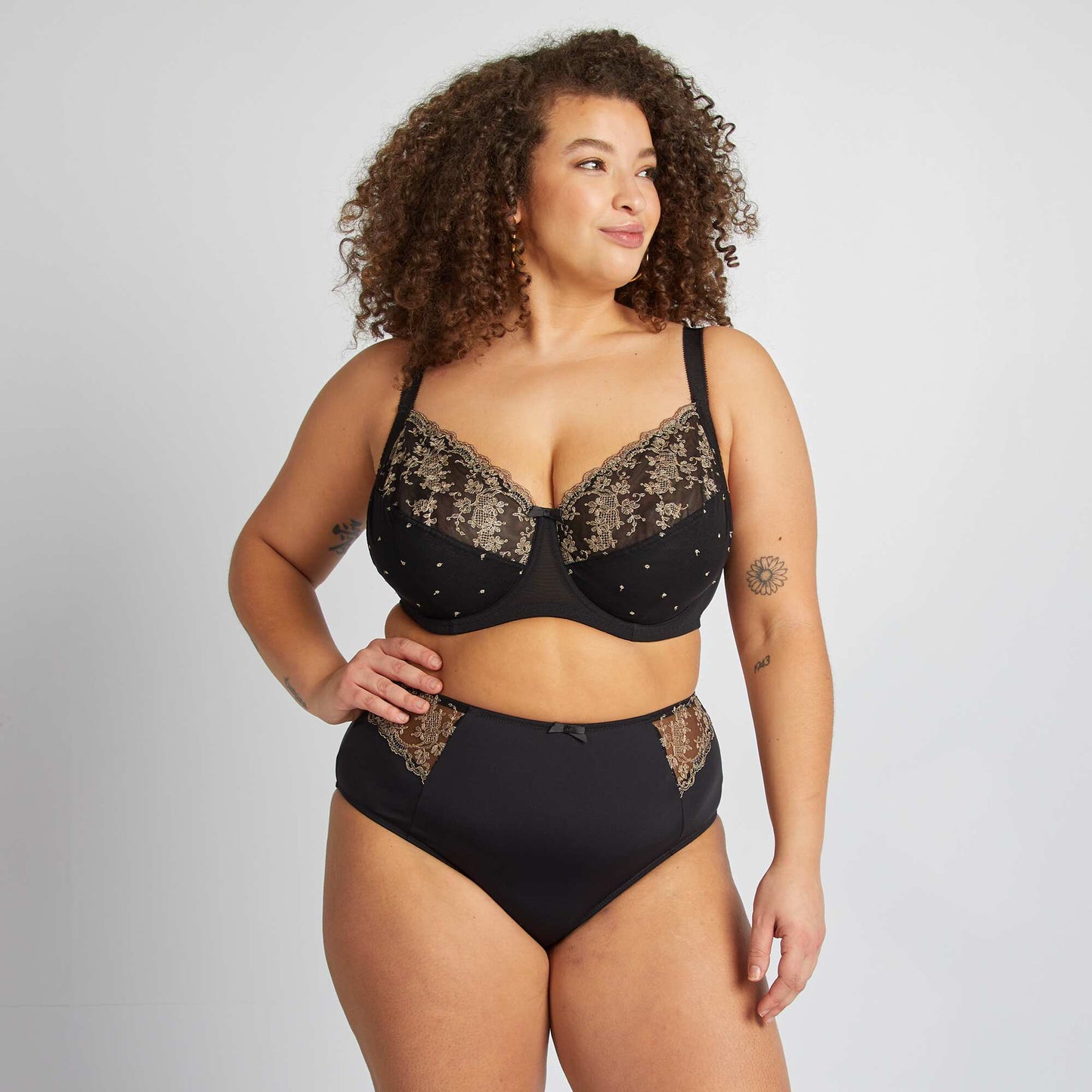 Mesh and embroidered bra BLACK