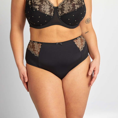 سراويل داخلية من الألياف الدقيقة مع تطريز باللون الأسود