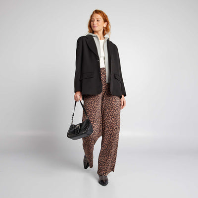 بنطلون عالي الخصر واسع الساق ذو ثنيات عالية الخصر BROWN