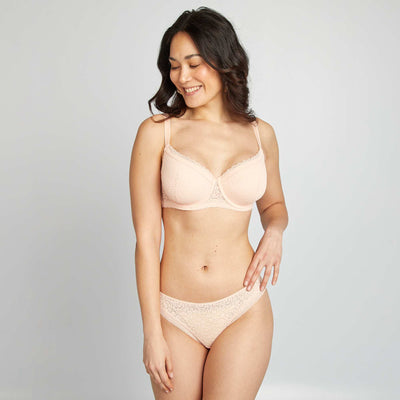 Full-fitting lace bra for D & E cups PINK