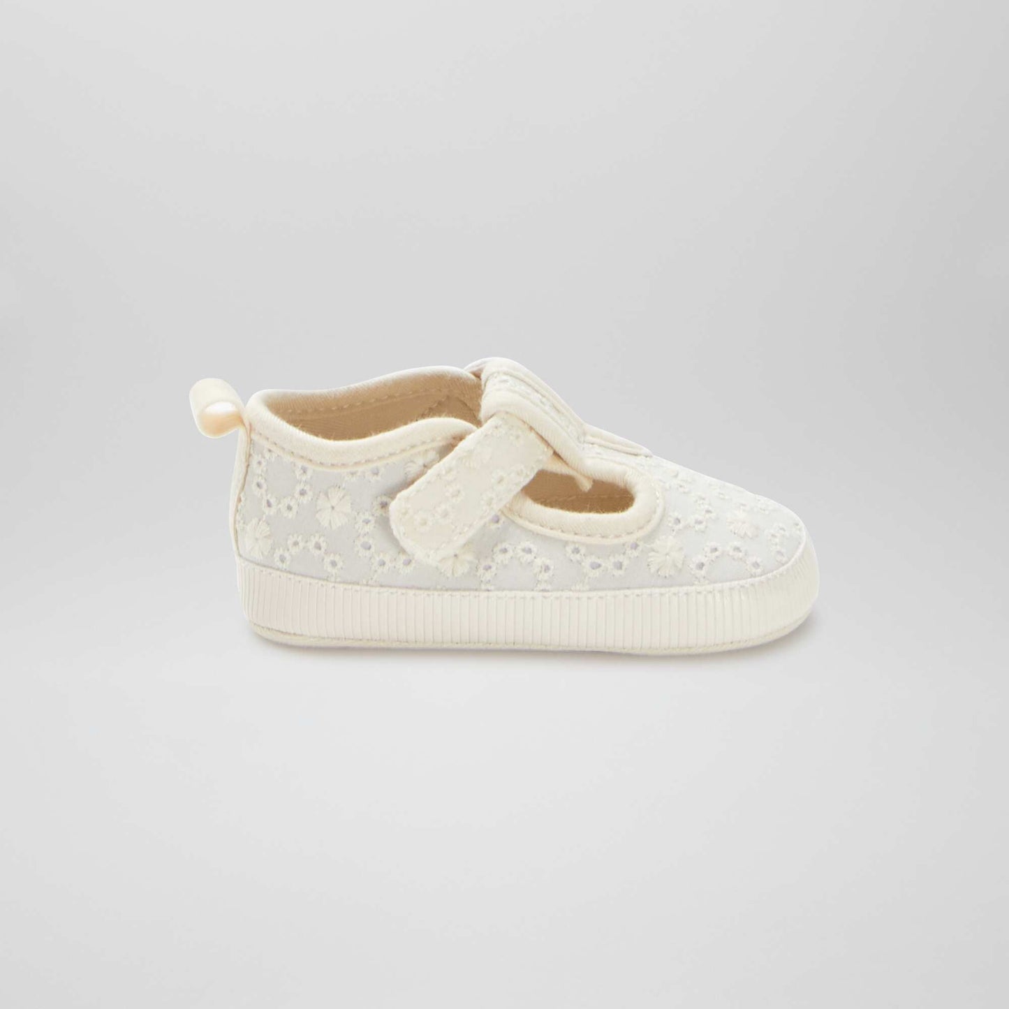 Trainer-style slippers with broderie anglaise BEIGE