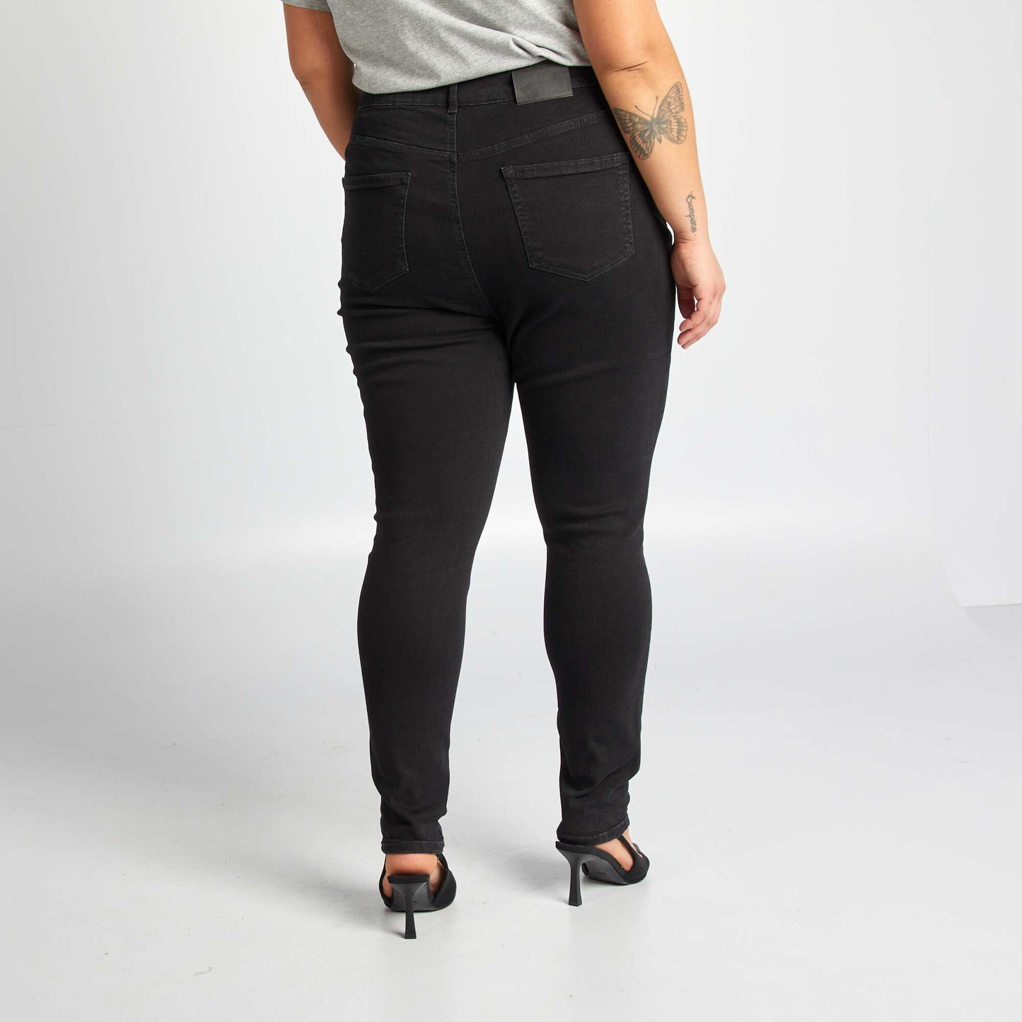 Slim-fit stretch trousers BLACK