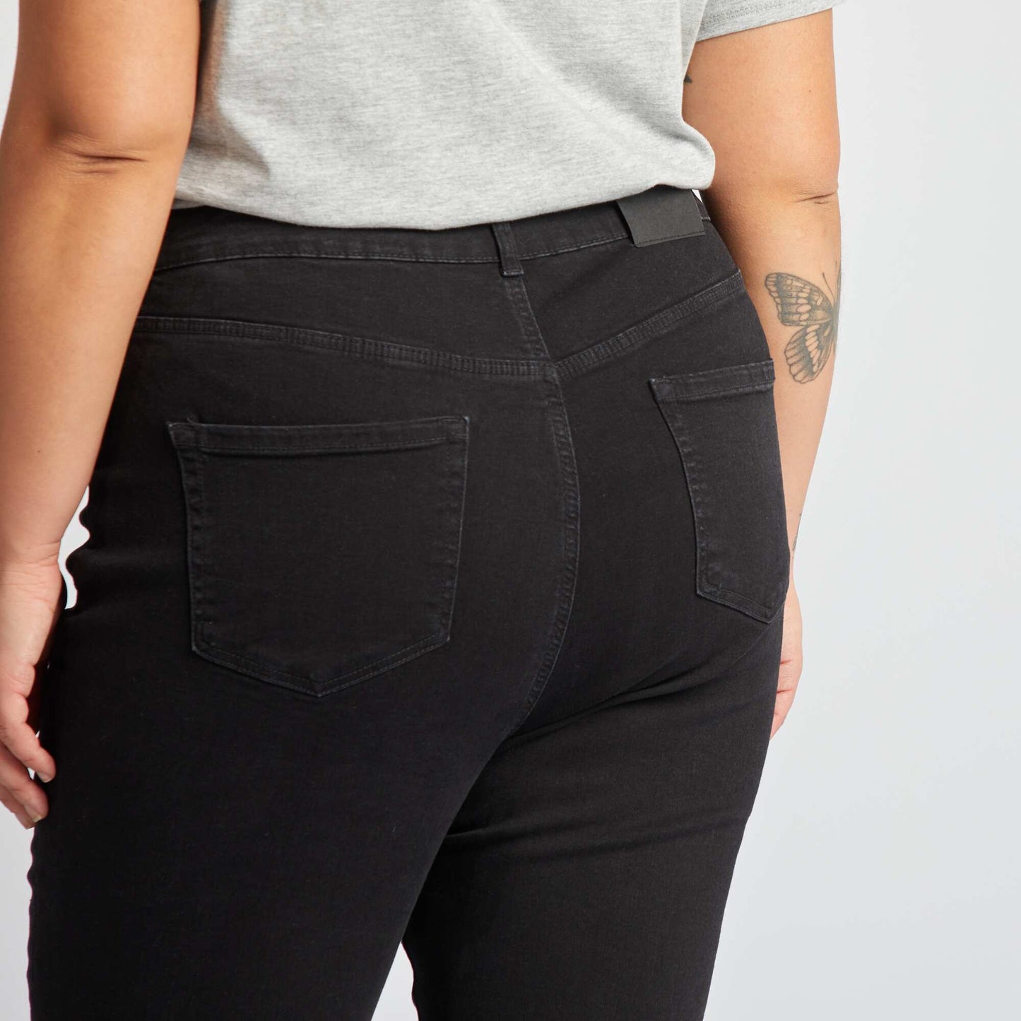 Slim-fit stretch trousers BLACK