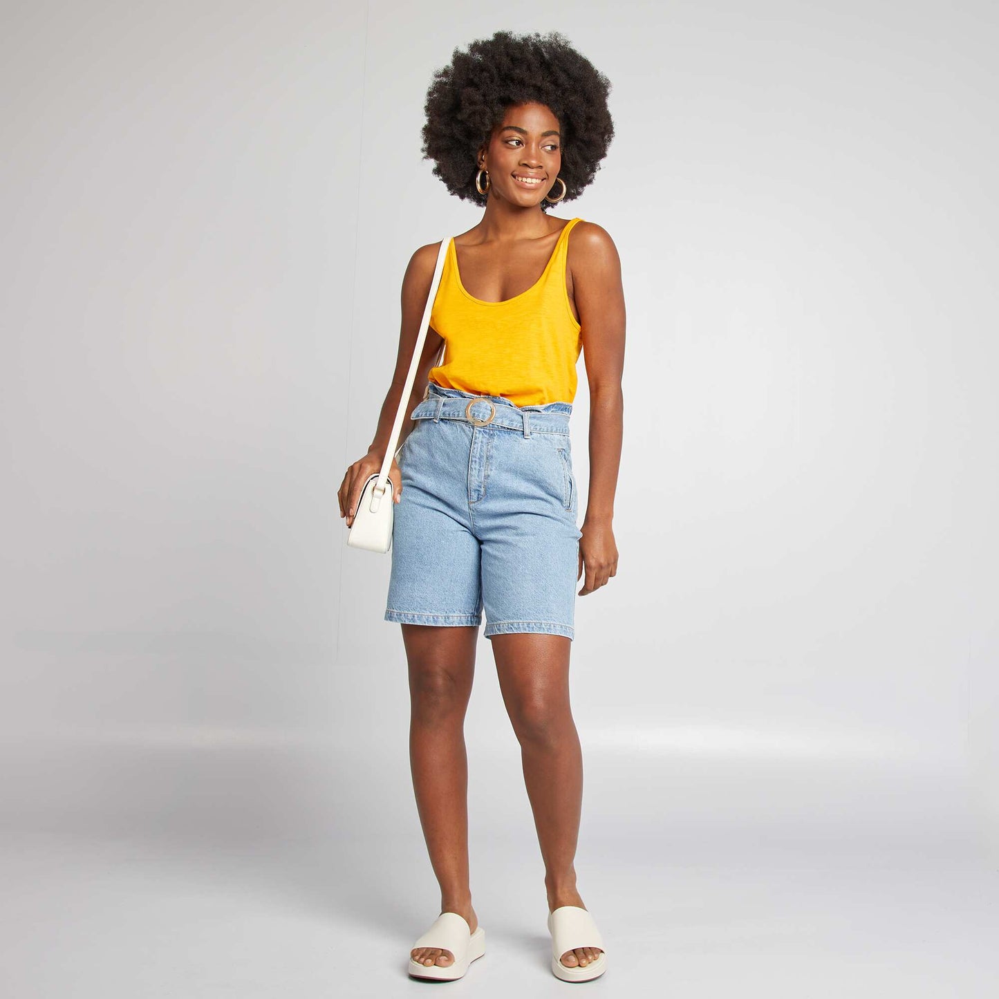 Short denim shorts with buckle belt BLUE