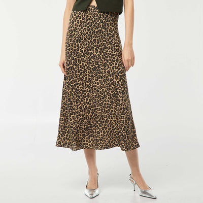 تنورة ميدي بطبعة جلد الفهد باللون البيج