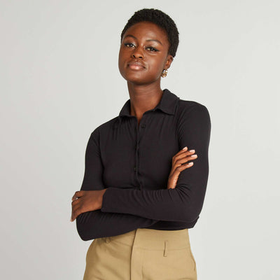 تي شيرت بأزرار مع ياقة بولو أسود