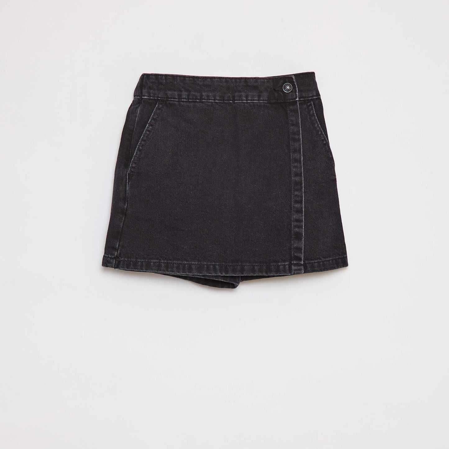 سكورت دنيم رمادي