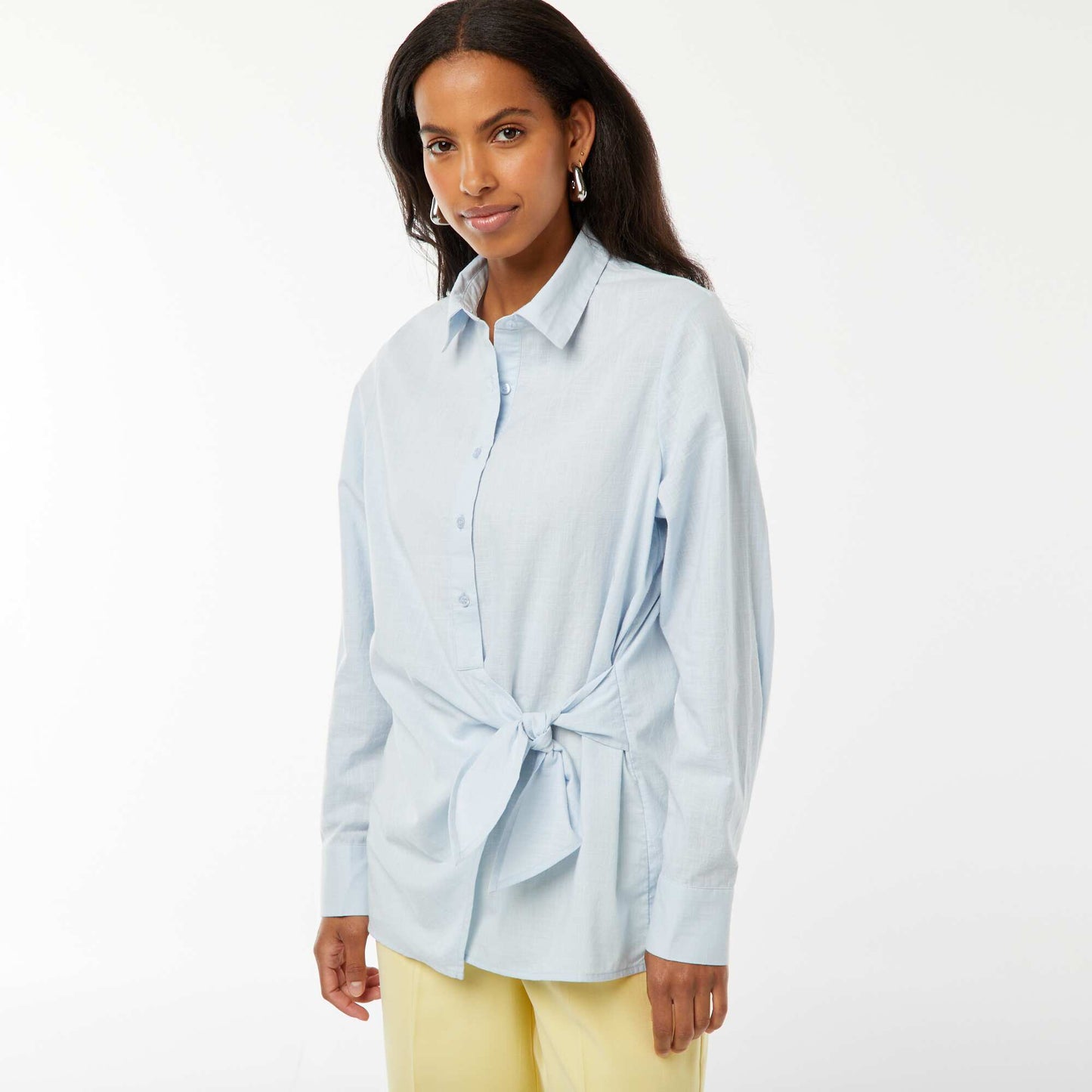 Blouse with shirt collar and bow on the front BLUE