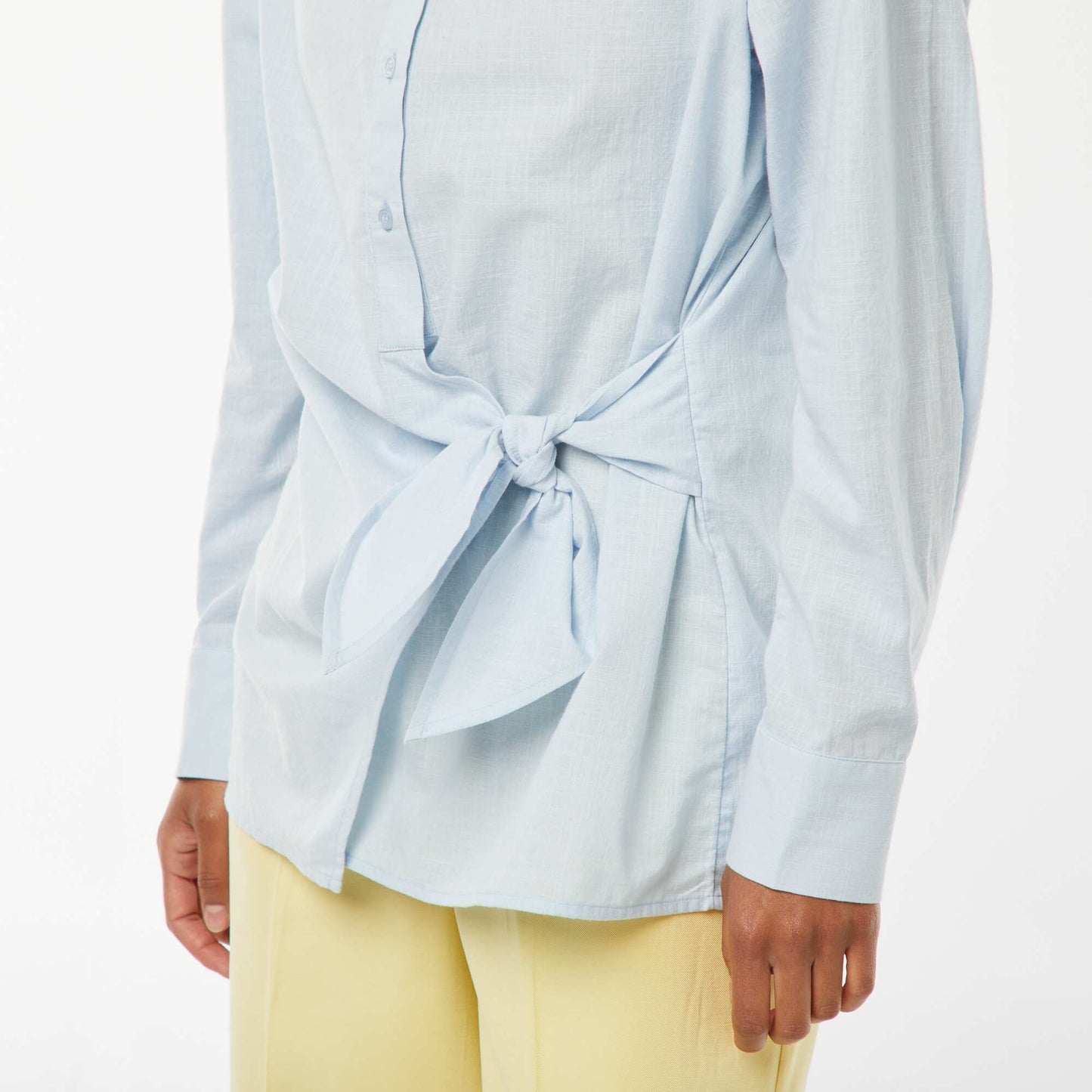 Blouse with shirt collar and bow on the front BLUE